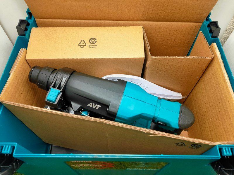 マキタ 充電式ハンマドリル40VMax 28mm ハツリ可 SDS バッテリ充電器別売 HR001GZK