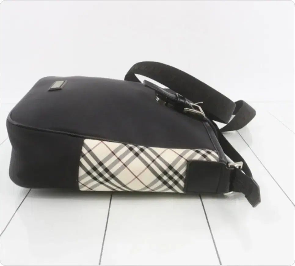 バーバリー ブラック チェック クロスバック