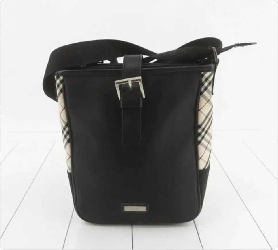 バーバリー ブラック チェック クロスバック