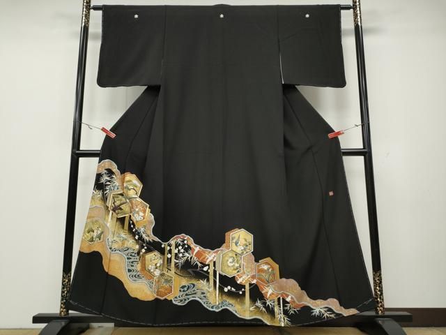 平和屋着物 豪華黒留袖 作家物 駒刺繍 エ霞亀甲草花文 金彩 正絹 ut