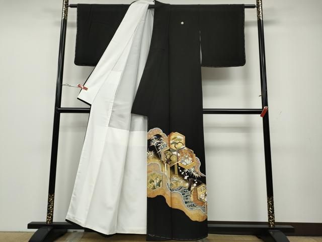 平和屋着物 豪華黒留袖 作家物 駒刺繍 エ霞亀甲草花文 金彩 正絹 ut