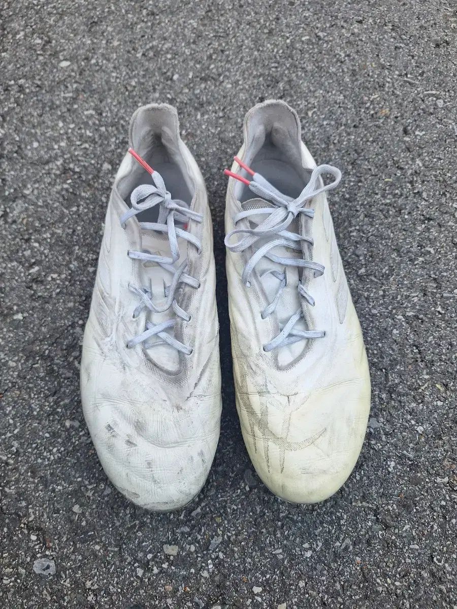 サッカーシューズ