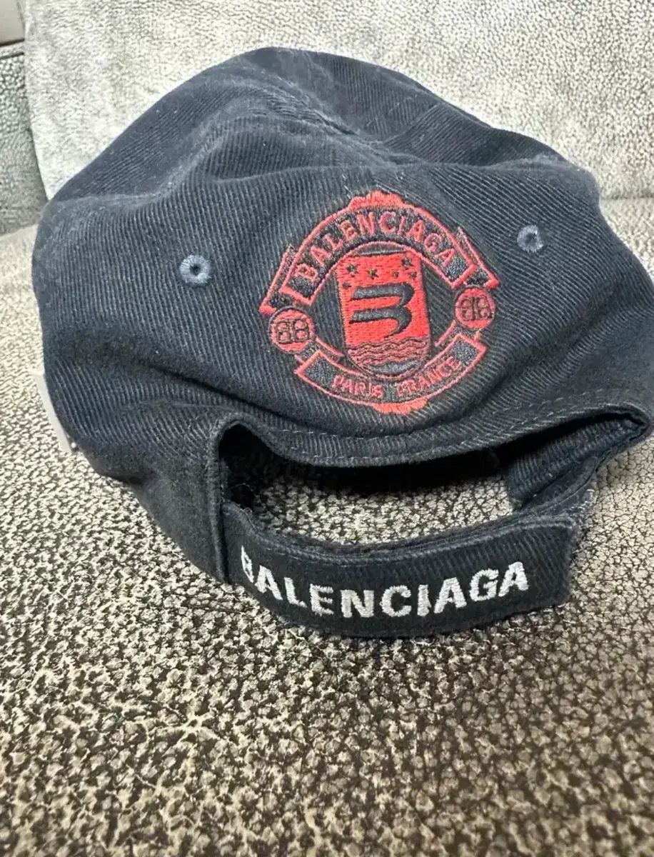 バレンシアガ ユニティ スノーボード キャップ Lsize WWW_SMP1DAWEKUDUS_SCH_ID