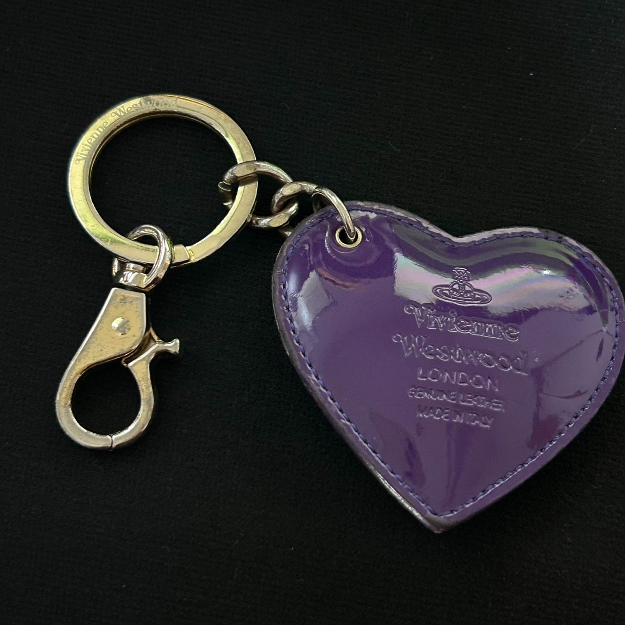 Vivienne Westwood パテントレザー ハートキーリング パープル