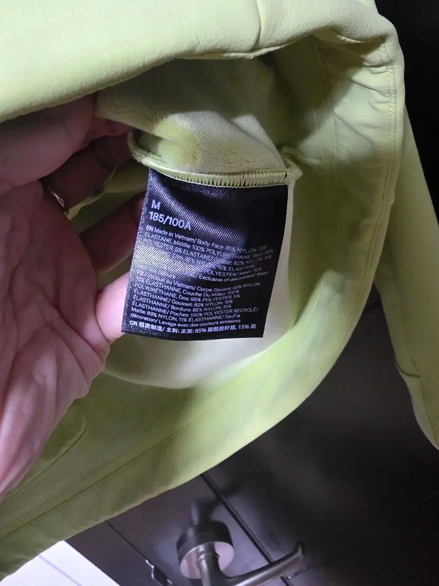 フードジャケット