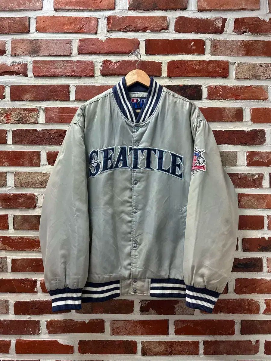 100) MLB WWS シアトル・マリナーズ スタジャン - メルカリ