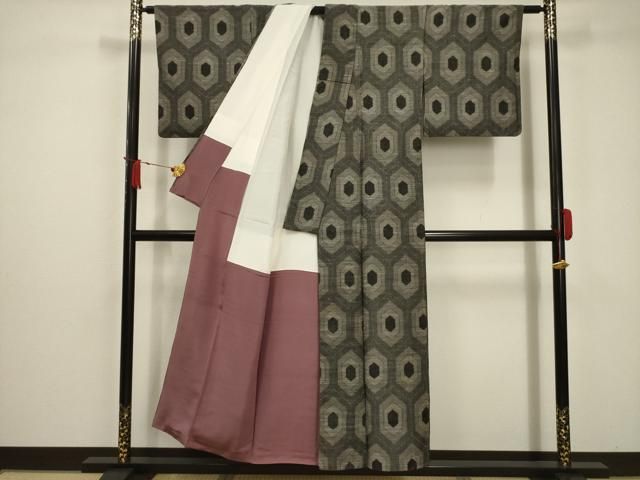 平和屋着物□上質な紬 亀甲文 正絹 逸品 AABC5262sx - メルカリ