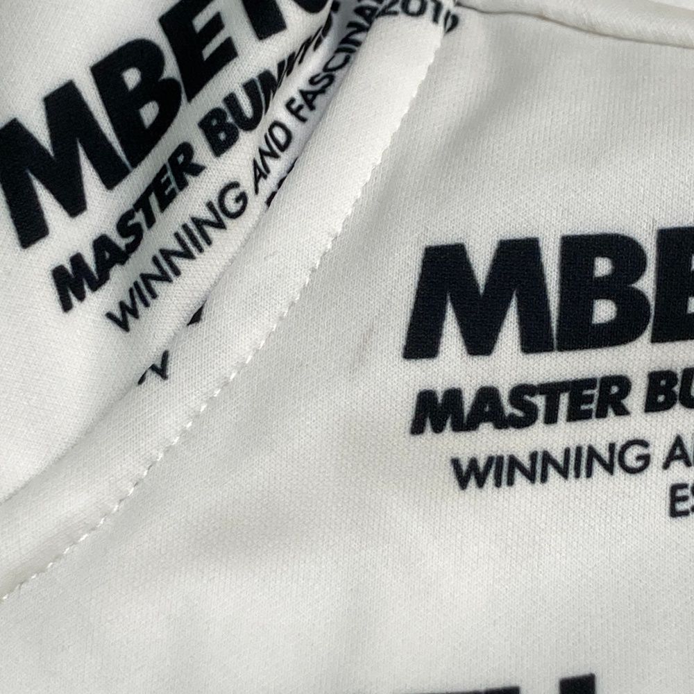 サイズ：2 MASTER BUNNY EDITION マスターバニーエディション 2019年