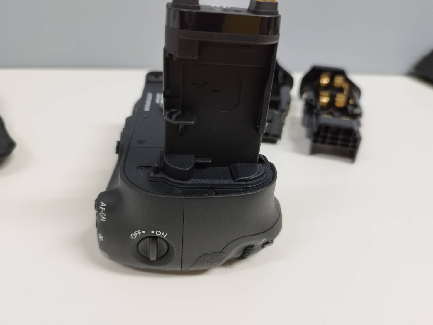  Canon BG E 16 バッテリーグリップ その他 カメラアクセサリー