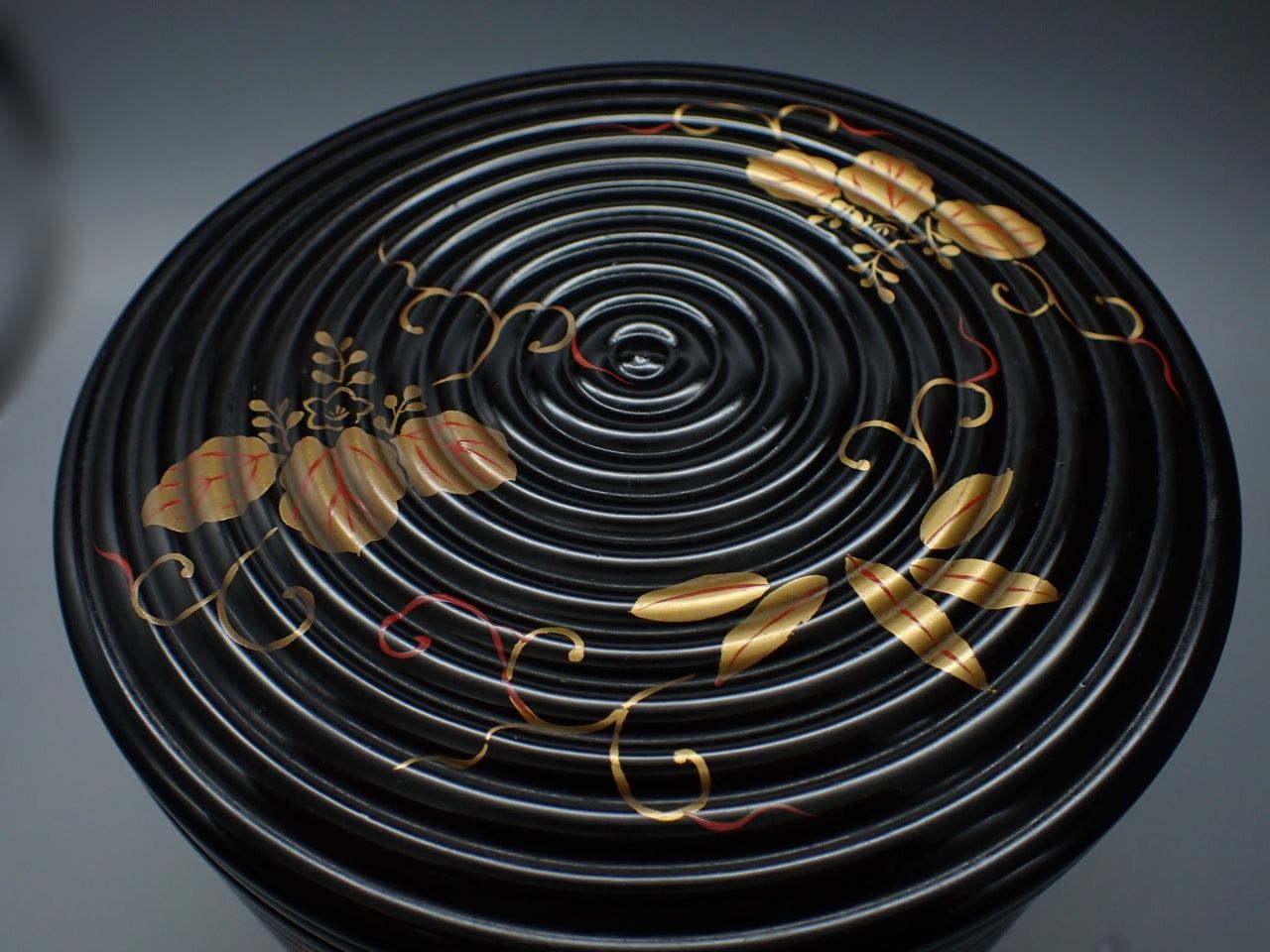 昭和アンティーク 黒漆 葵蒔絵 木製 脚付き器 漆器 骨董