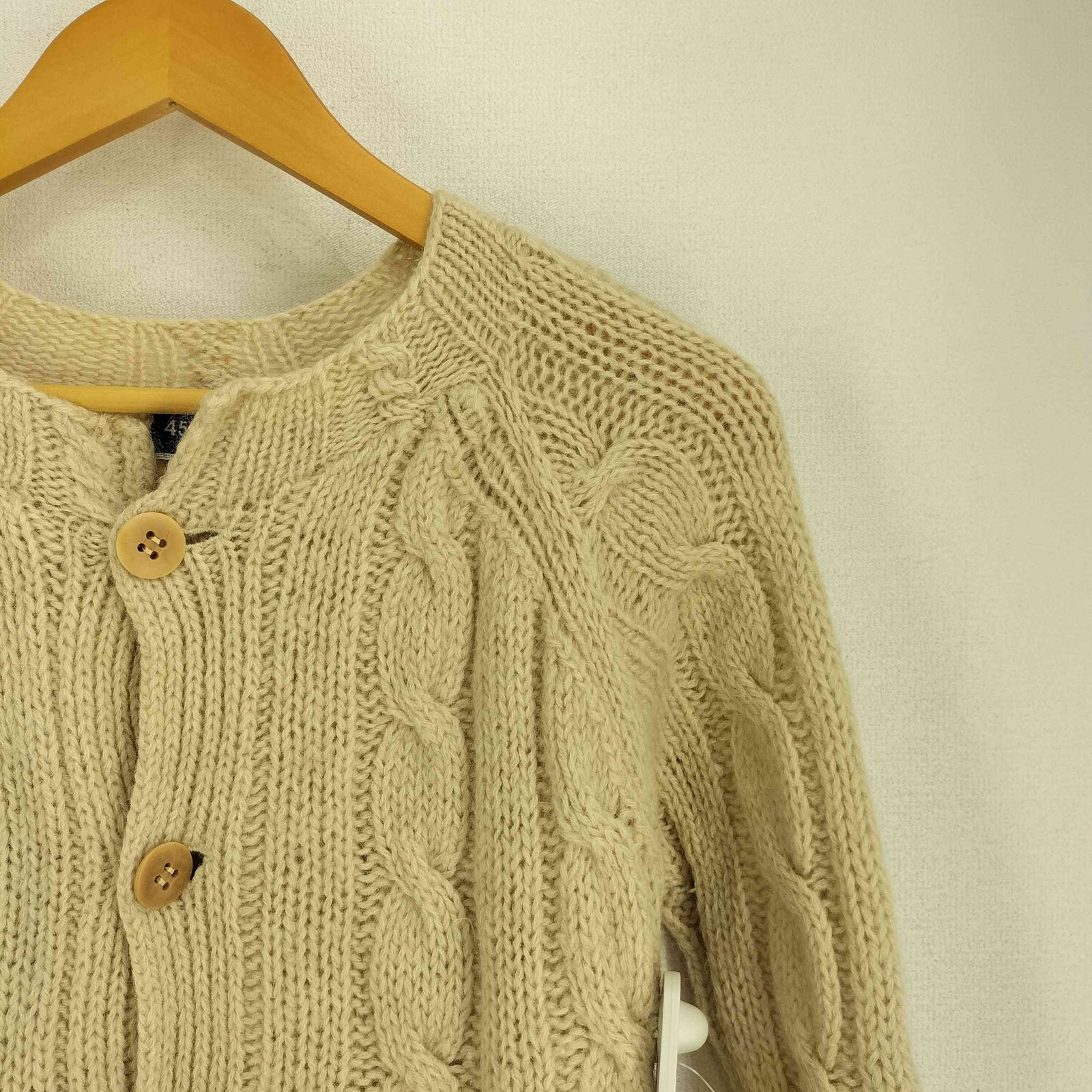 ケーブルニット