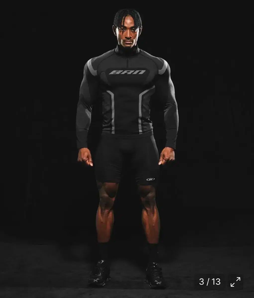 BORN TO WIN エクリプス シームレス ハーフ ジップアップ ブラック