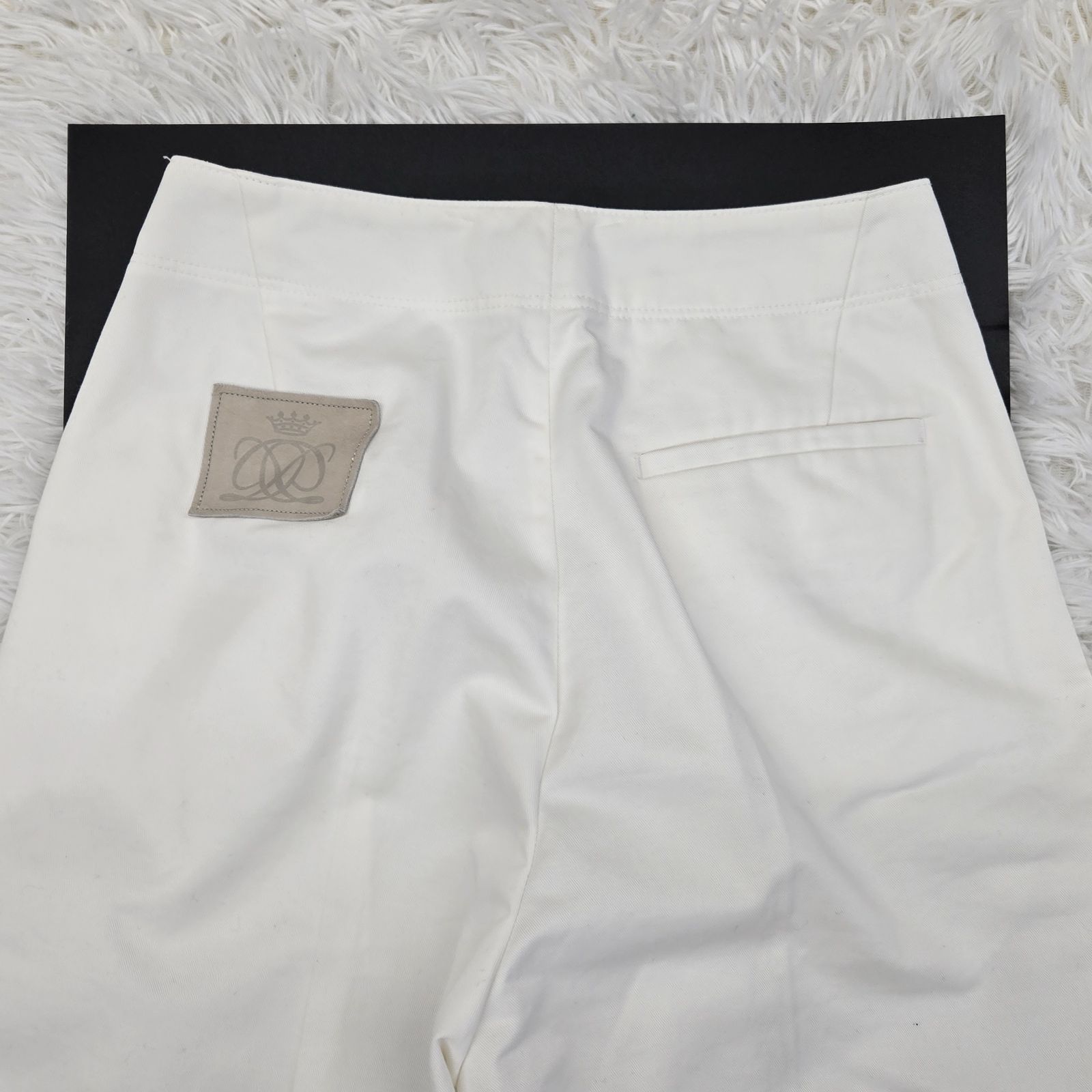 送料無料も! Drawer ドゥロワー コットンサイドドットボタンパンツ ワイドシルエット 2タック サイズ34 ホワイト