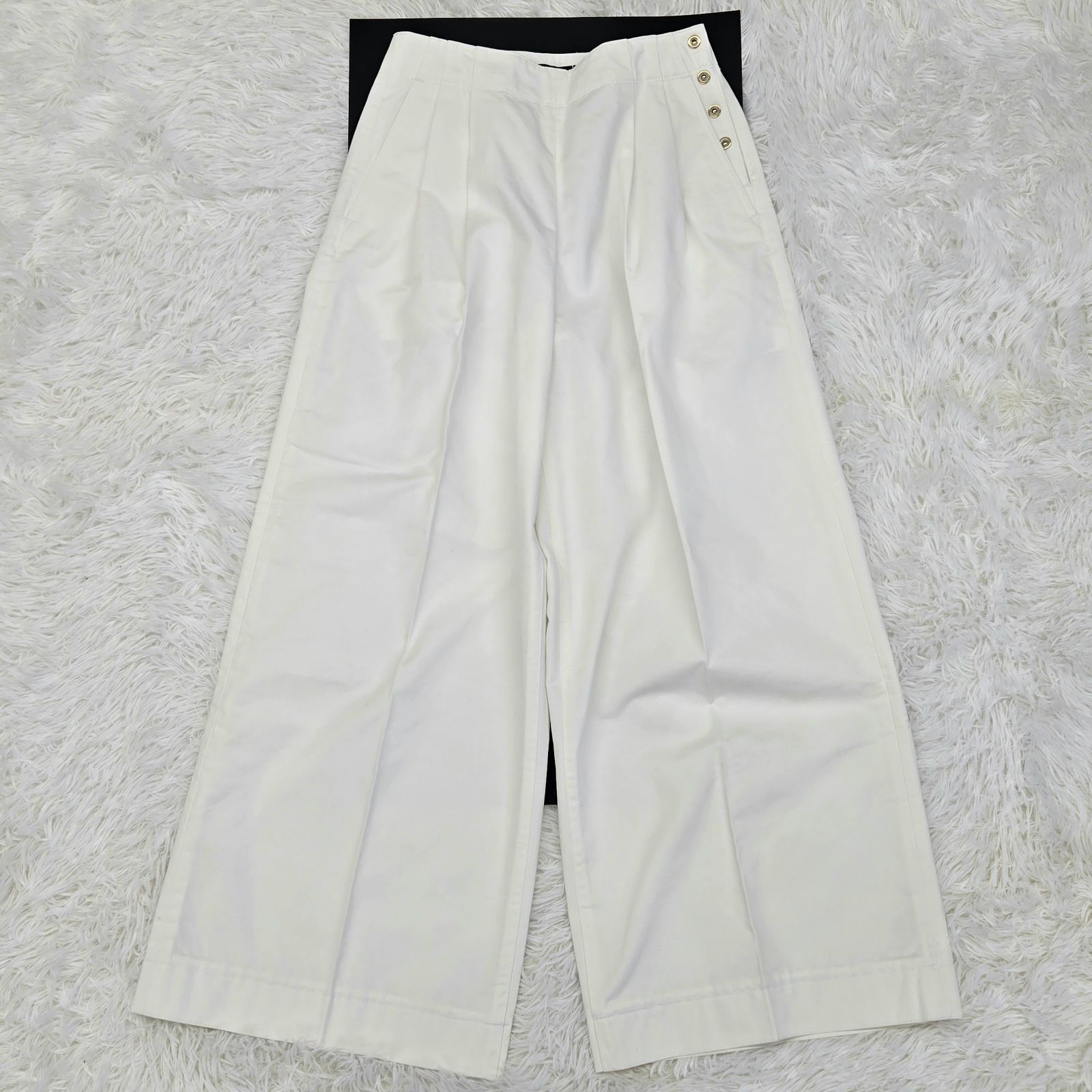 Drawer ドゥロワー コットンサイドドットボタンパンツ ワイドシルエット 2タック サイズ34 ホワイト