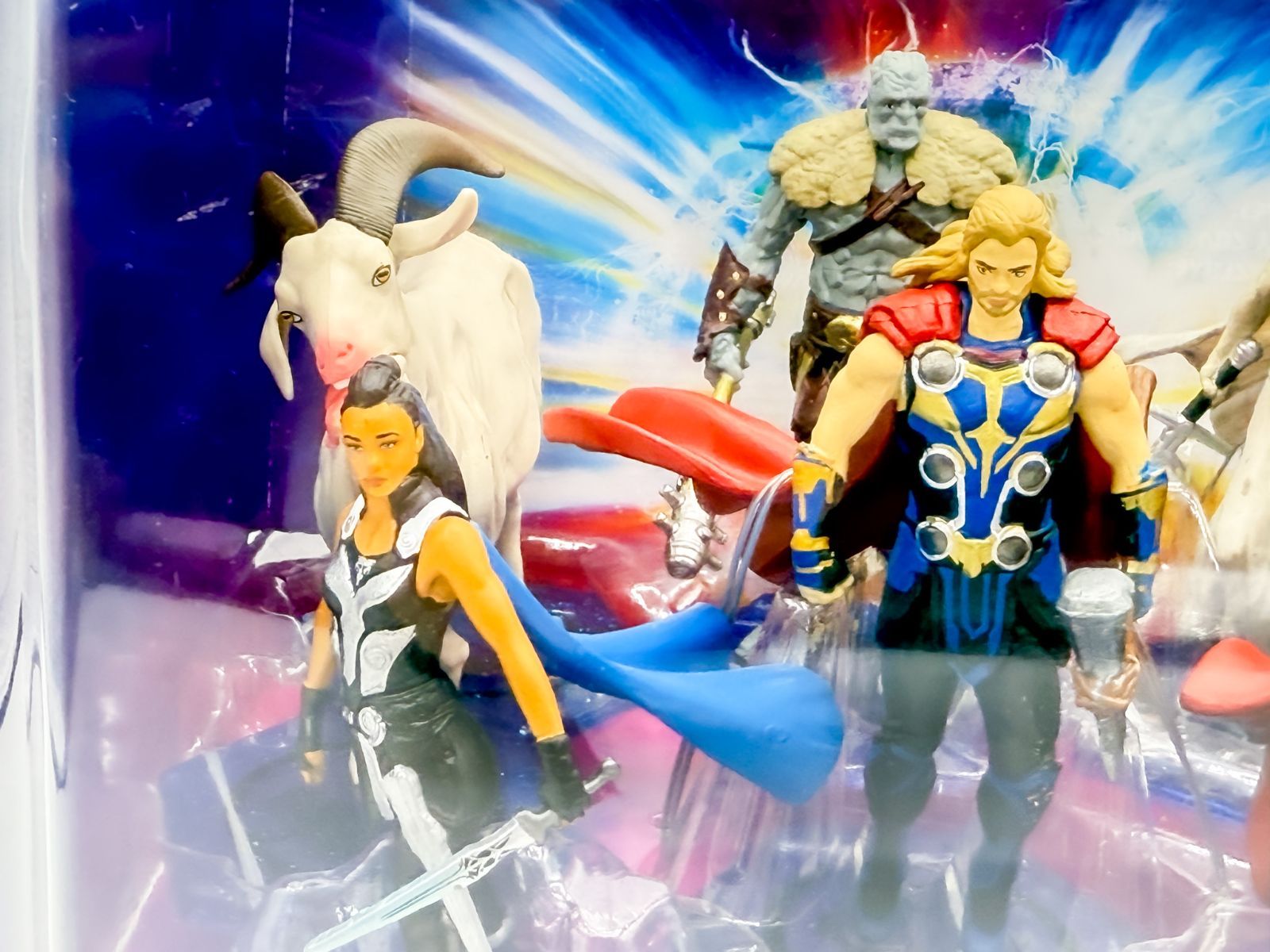 Disney MARVEL THOR: LOVE AND THUNDER デラックスフィギュアセット 未
