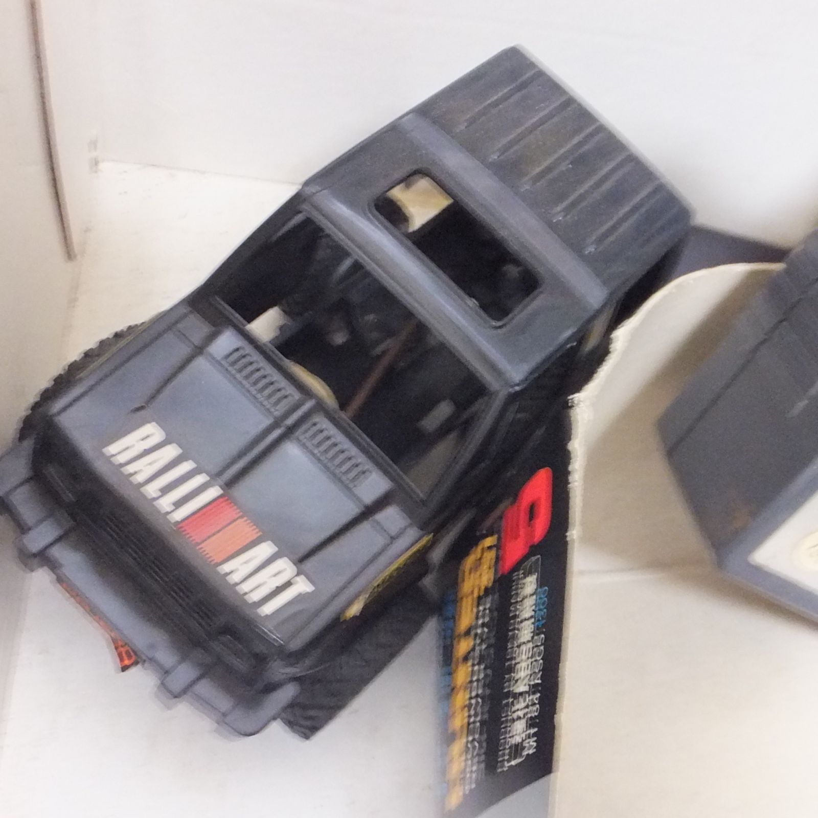 レトロ　ラジコン　ジャンク R593【訳あり特価】ジャンク ラジコンパーツ まとめ売り /5 - メルカリ