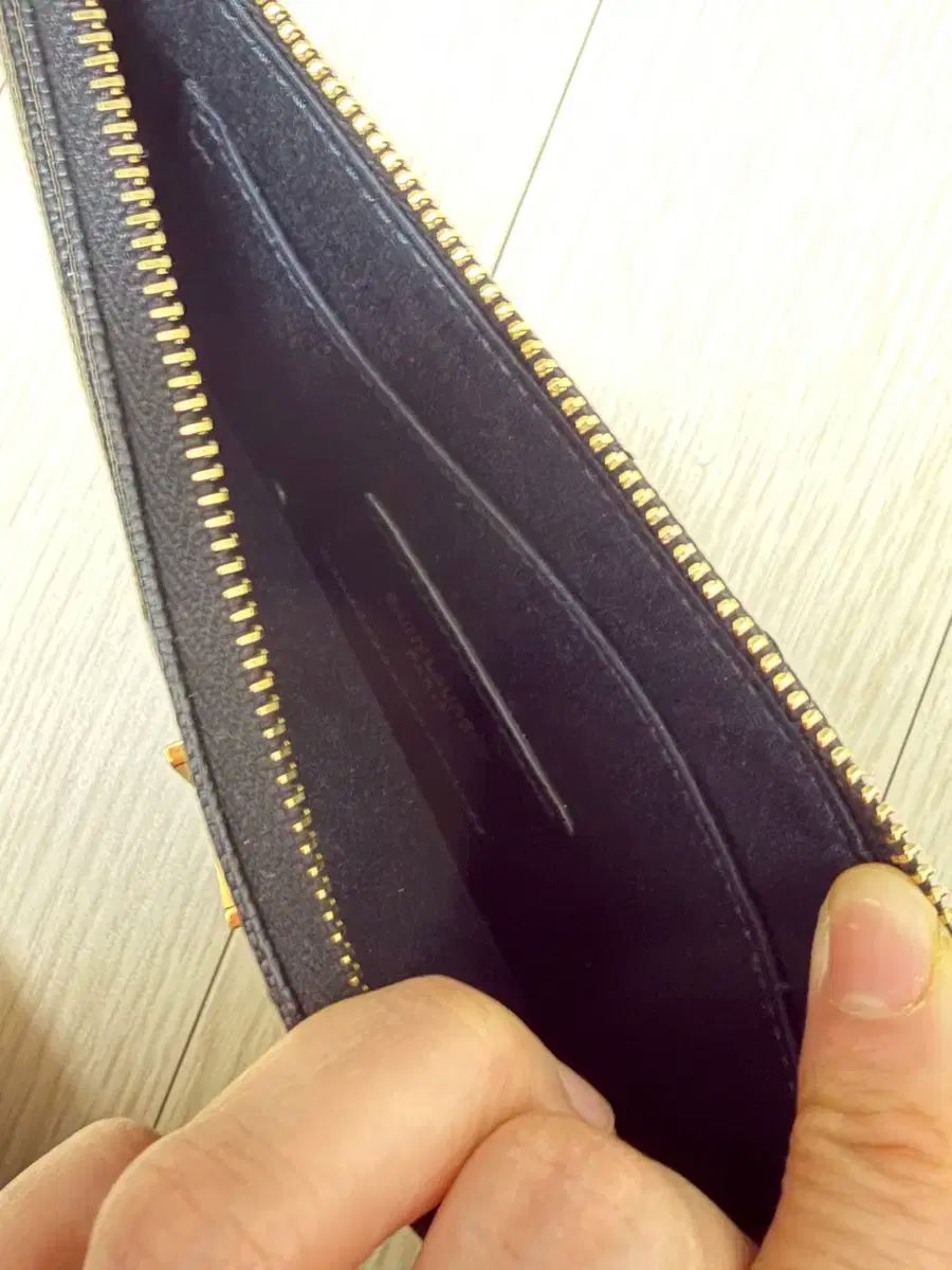 クラッチバッグ