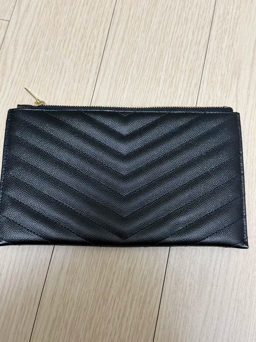 Saint Laurent サンローラン 迷 Me ミニ クラッチバッグ
