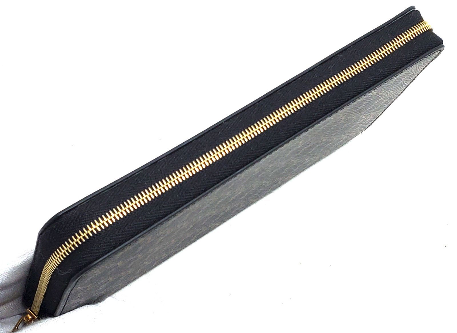 ラウンドファスナー