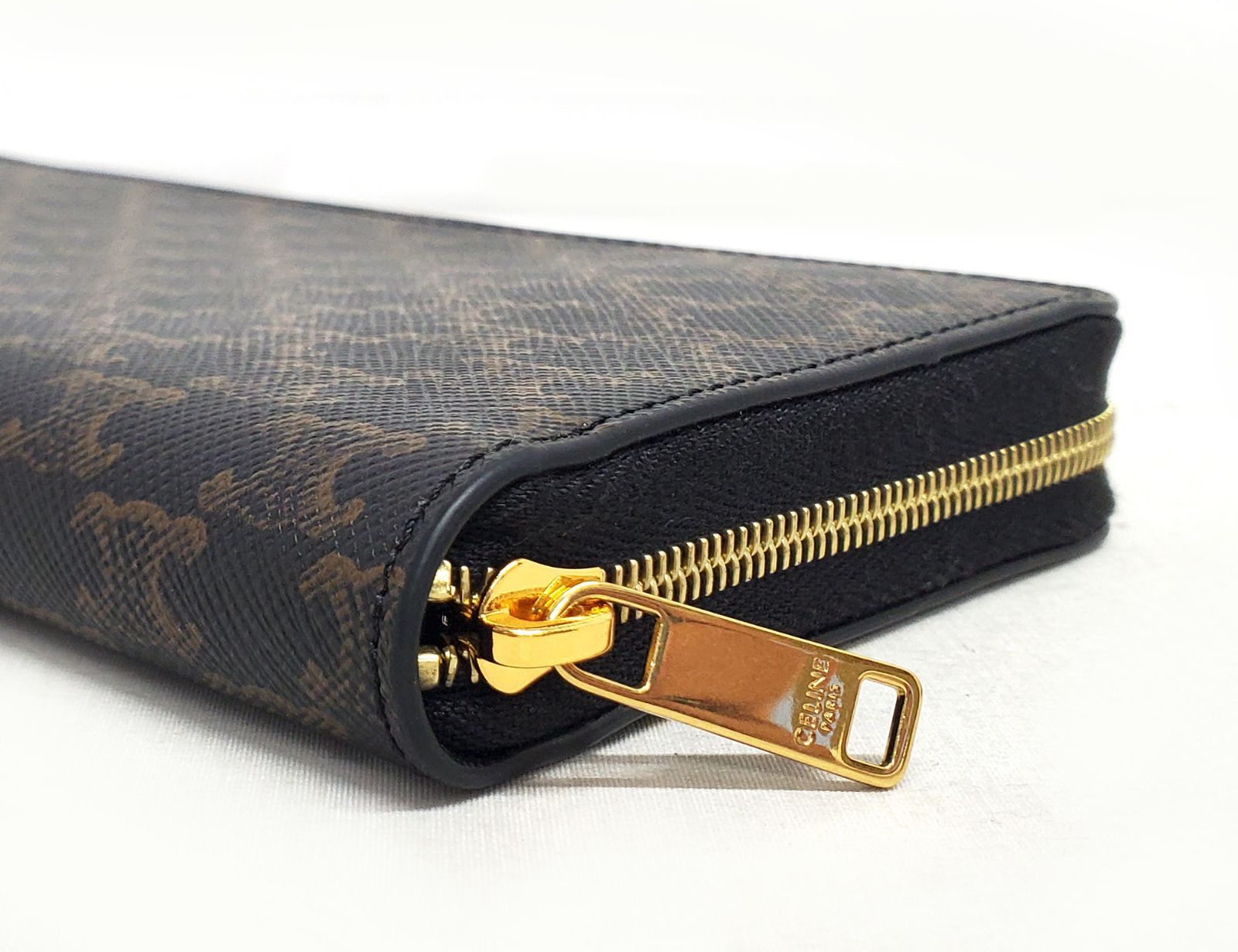 D2787◇未使用【セリーヌ】 ラージ ジップウォレット 長財布 ラウンド