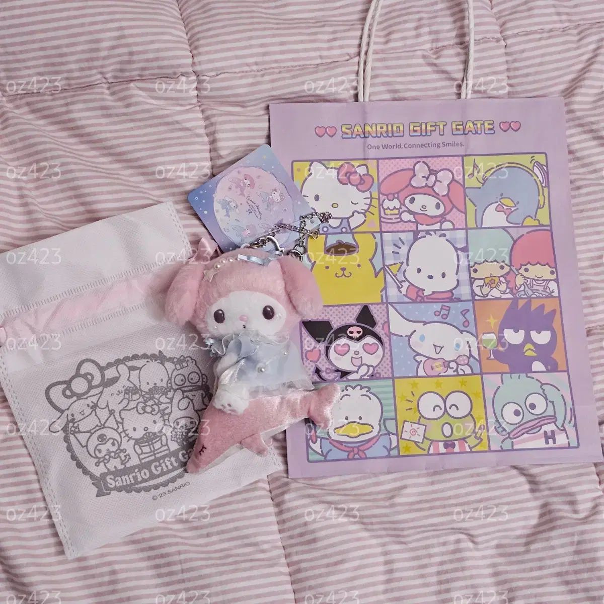 マイメロディ サンリオ 中華飯店 月のイルカ キーホルダー