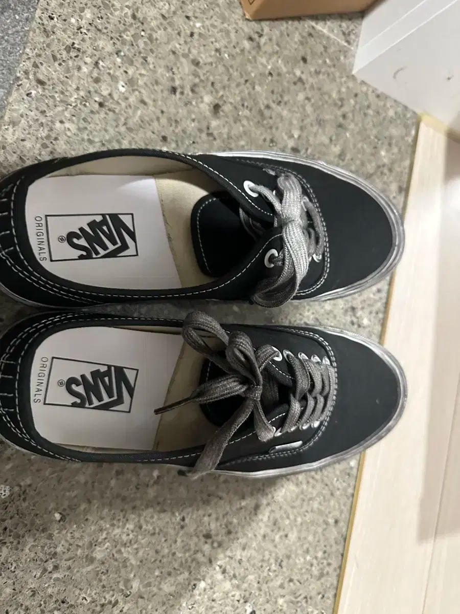 アセンティック