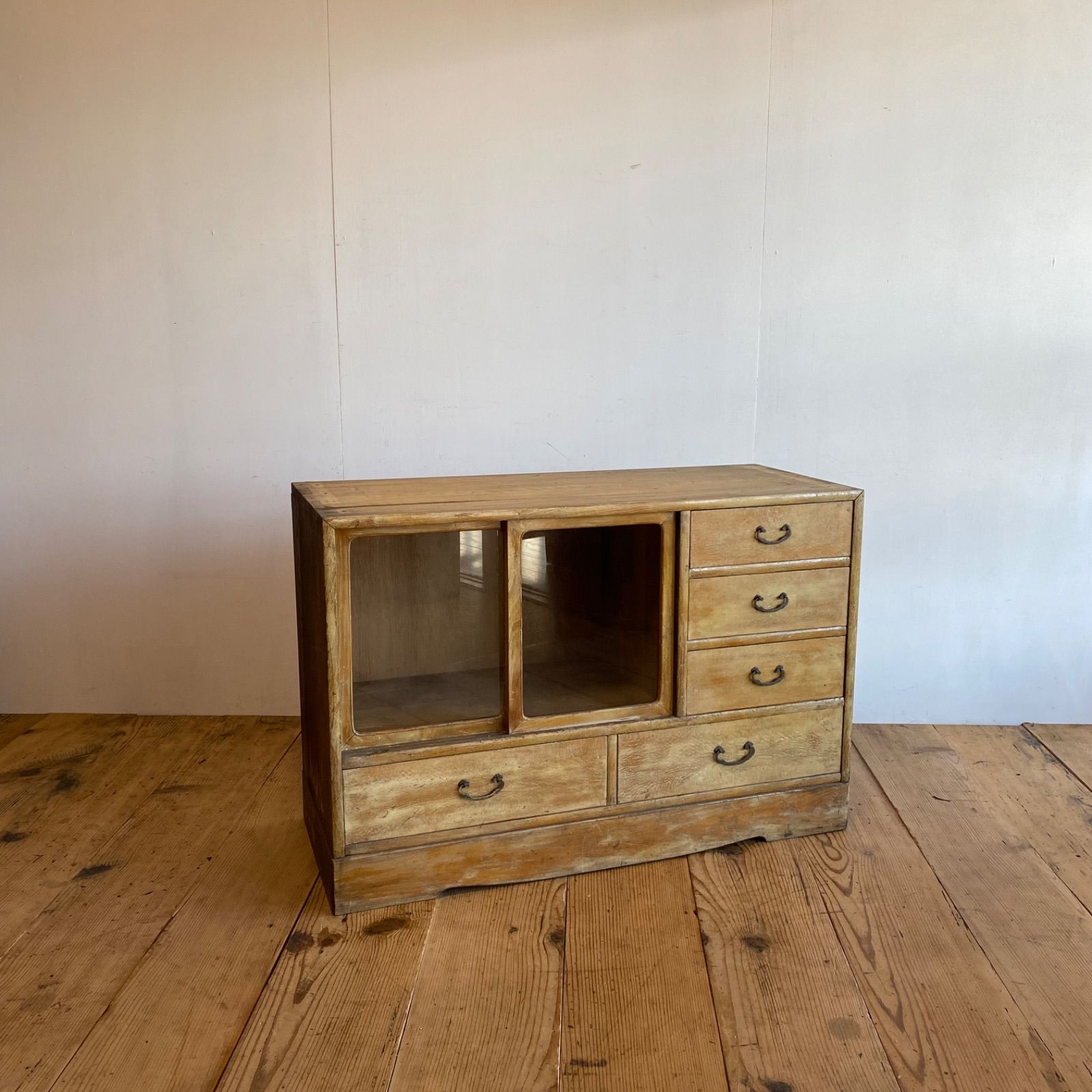 戸棚　食器棚　マス目棚　本　器　古家具　古道具　アンティーク　昭和レトロ 戸棚 食器棚 マス目棚 本 器 古家具 古道具 アンティーク 昭和レトロ