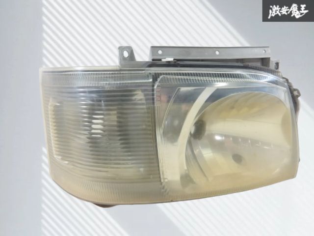 トヨタ 純正 200系 ハイエース 1型 2型 前期 ハロゲン ヘッドライト