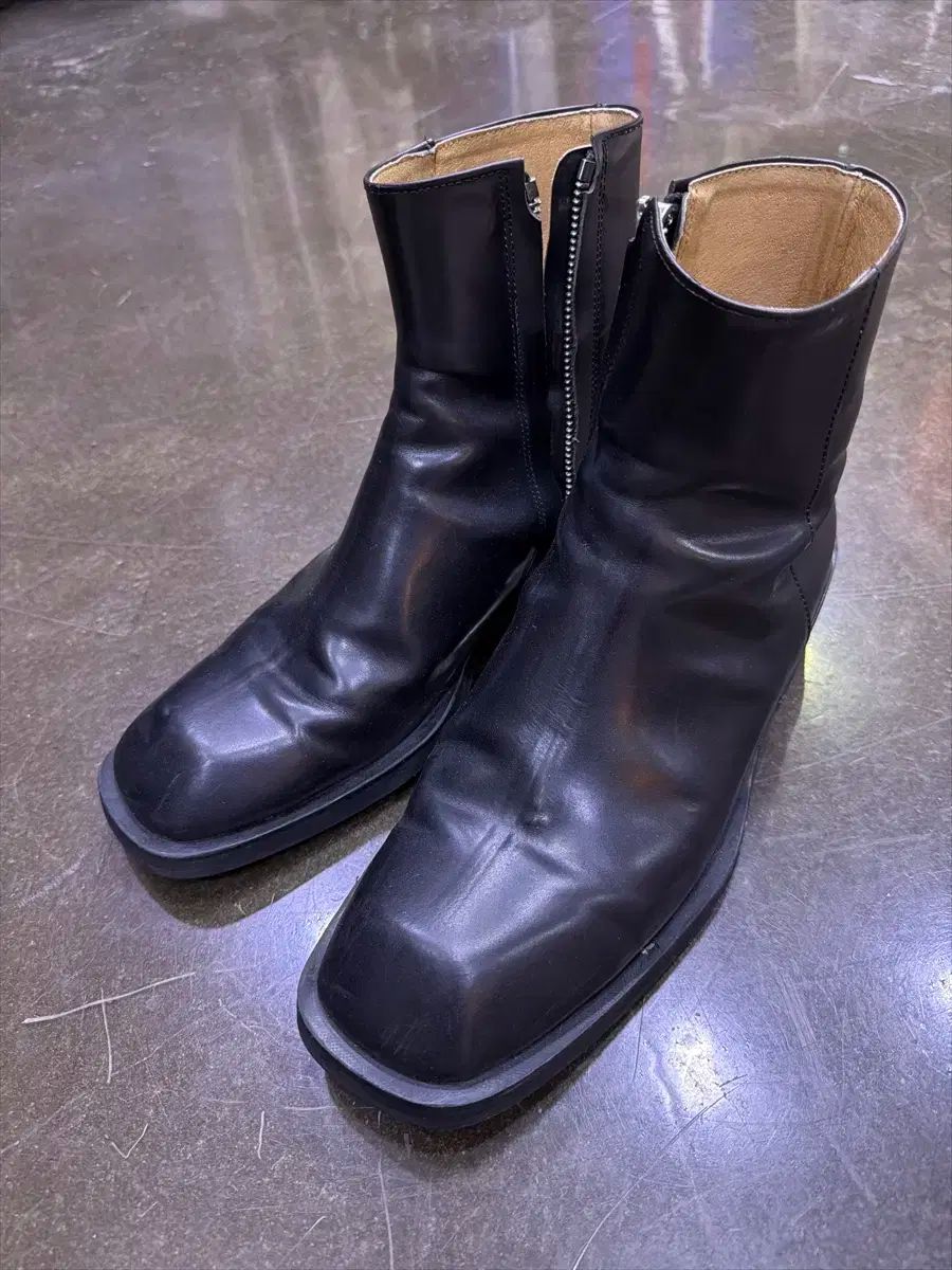 MAISON MINED メゾンミネド スク トゥ ジッパーブーツ ブラック 260