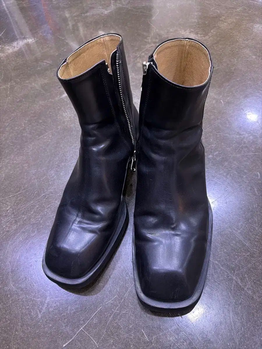 MAISON MINED メゾンミネド スク トゥ ジッパーブーツ ブラック 260