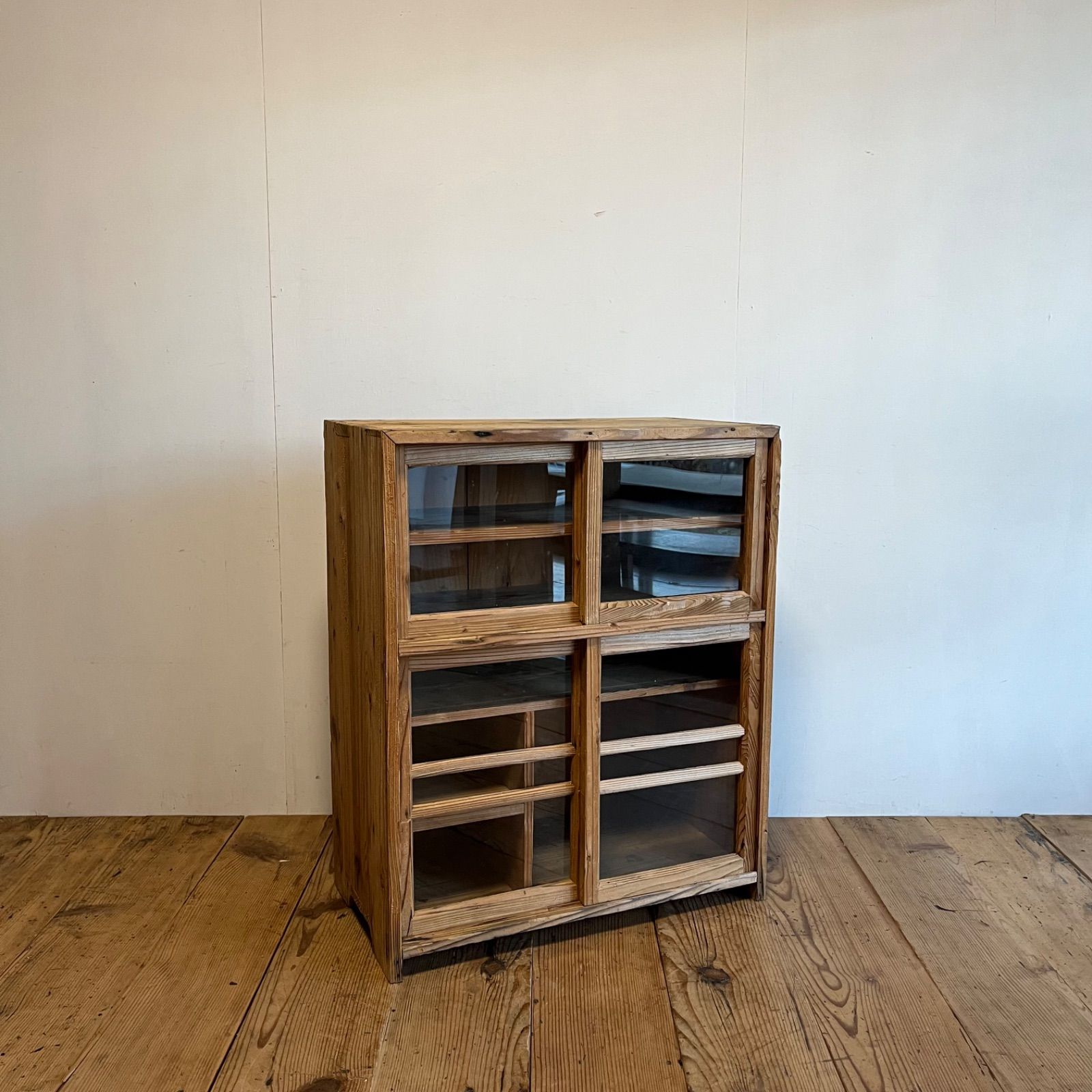 アンティーク 古家具 ガラス戸棚 木製 食器棚 キャビネット インテリア