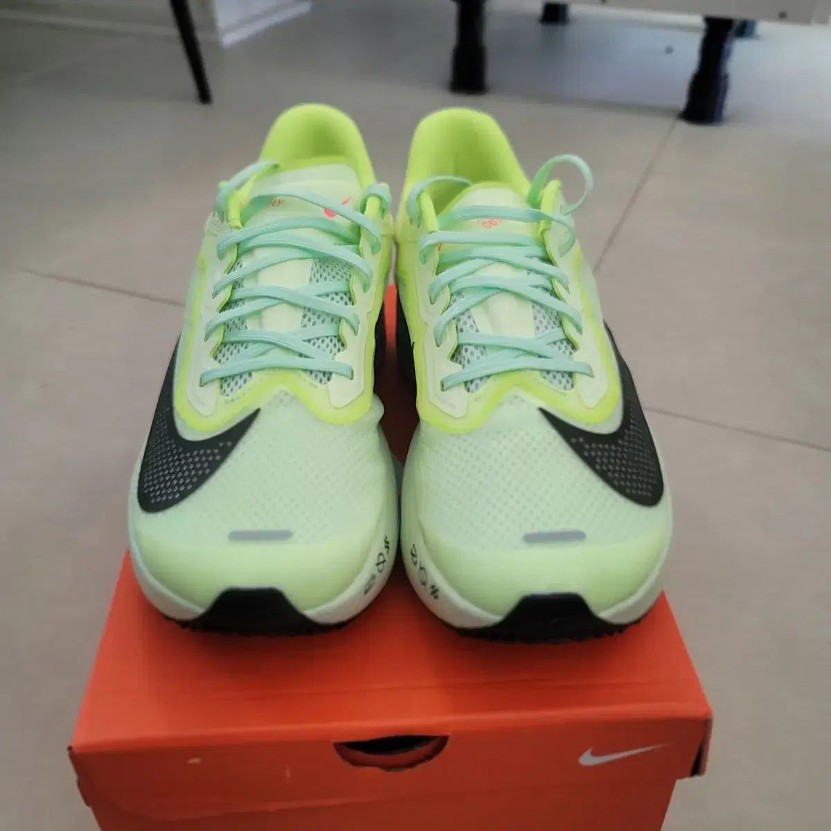 ナイキ ズーム フライ 6 蛍光 275mm