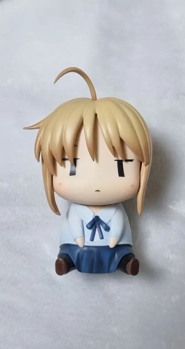 FATE セイバー アルトリア ペンドラゴン レジン モデル フィギュア 1個