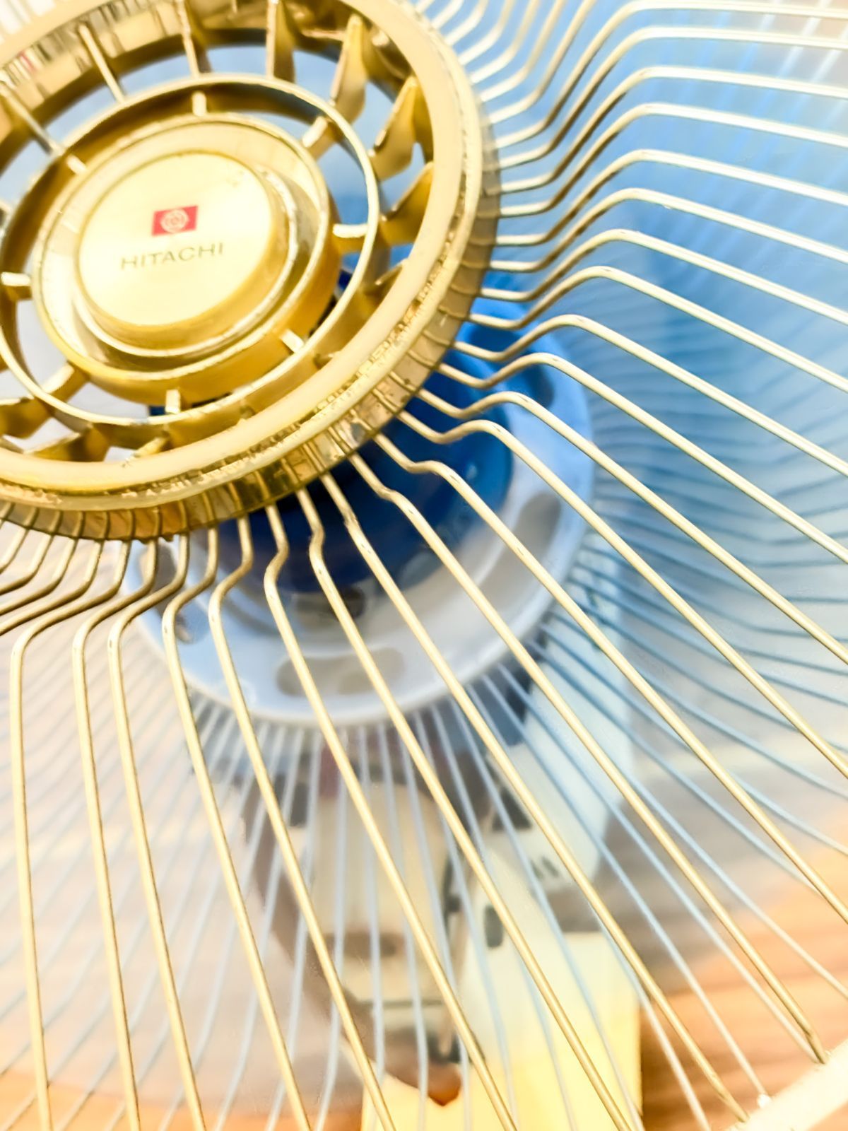 HITACHI 壁掛扇風機 B-30MF 昭和レトロ ブルーファン 動作確認済み