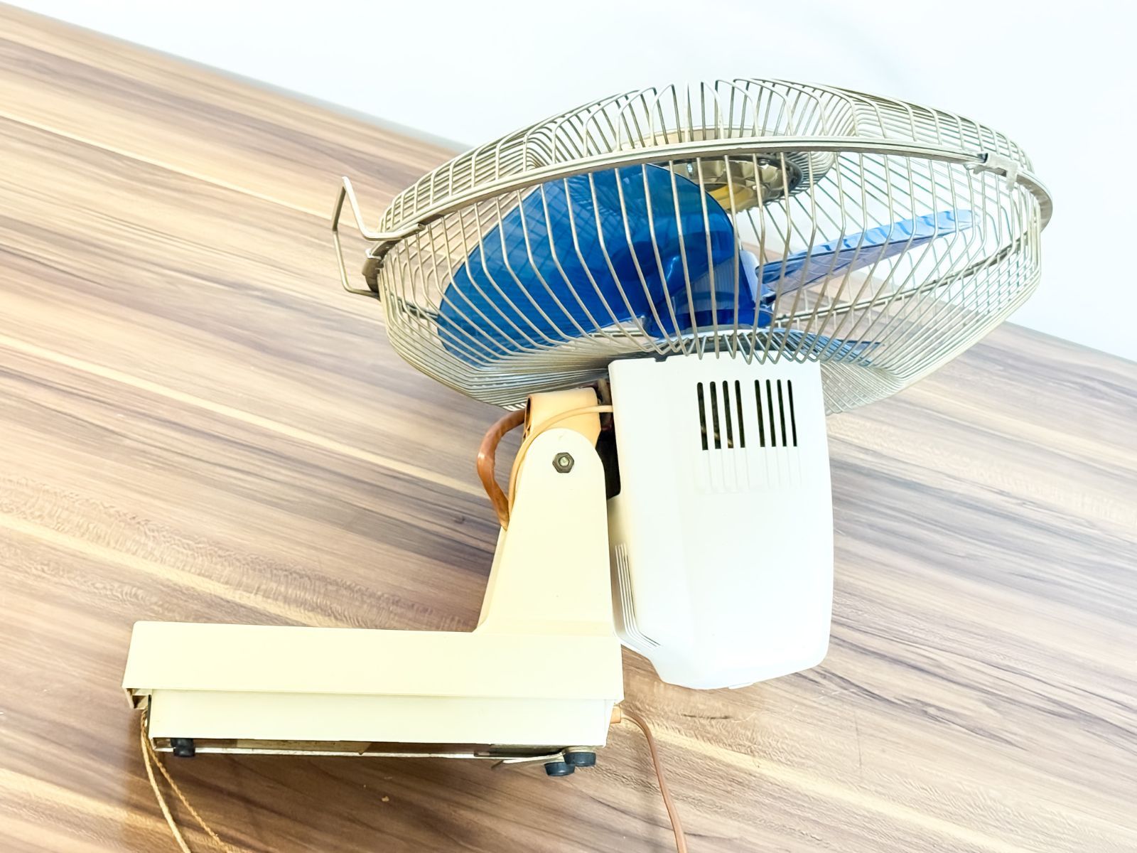 HITACHI 壁掛扇風機 B-30MF 昭和レトロ ブルーファン 動作確認済み