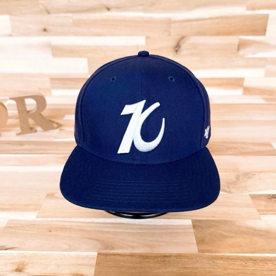 フォーティーセブン×横浜ベイスターズ コラボ Kロゴ キャップ 紺×白