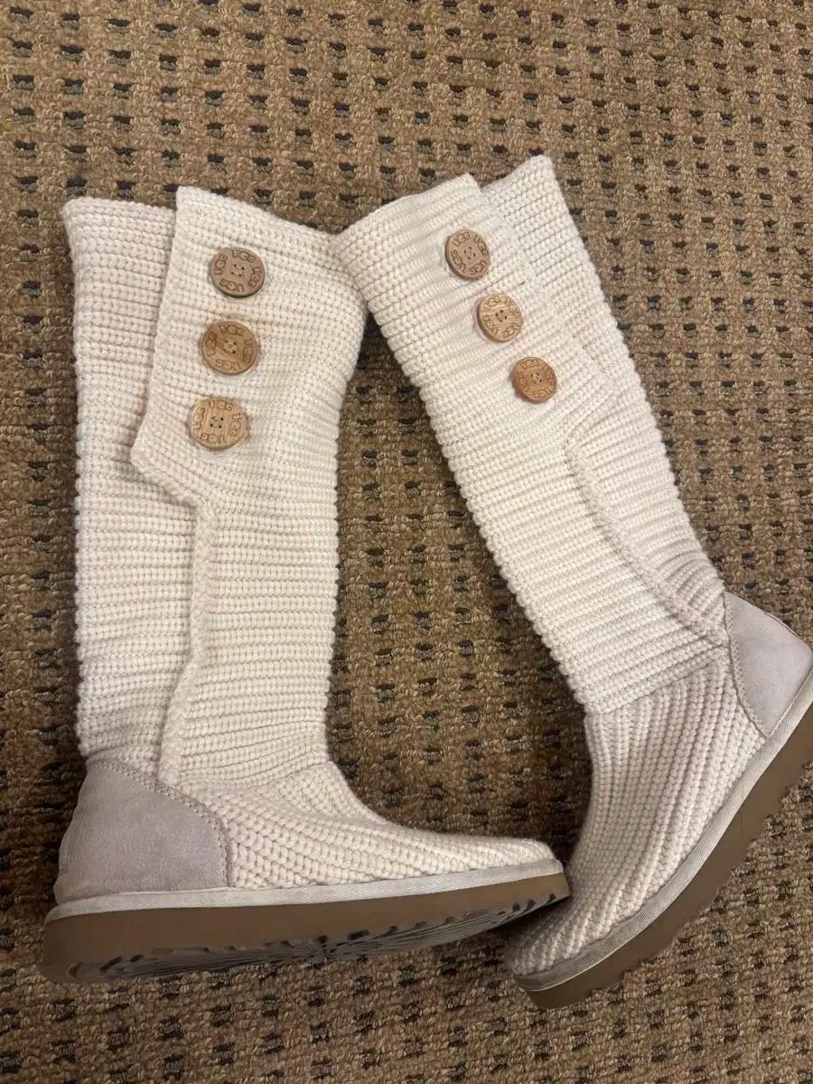 アグ カーディガン