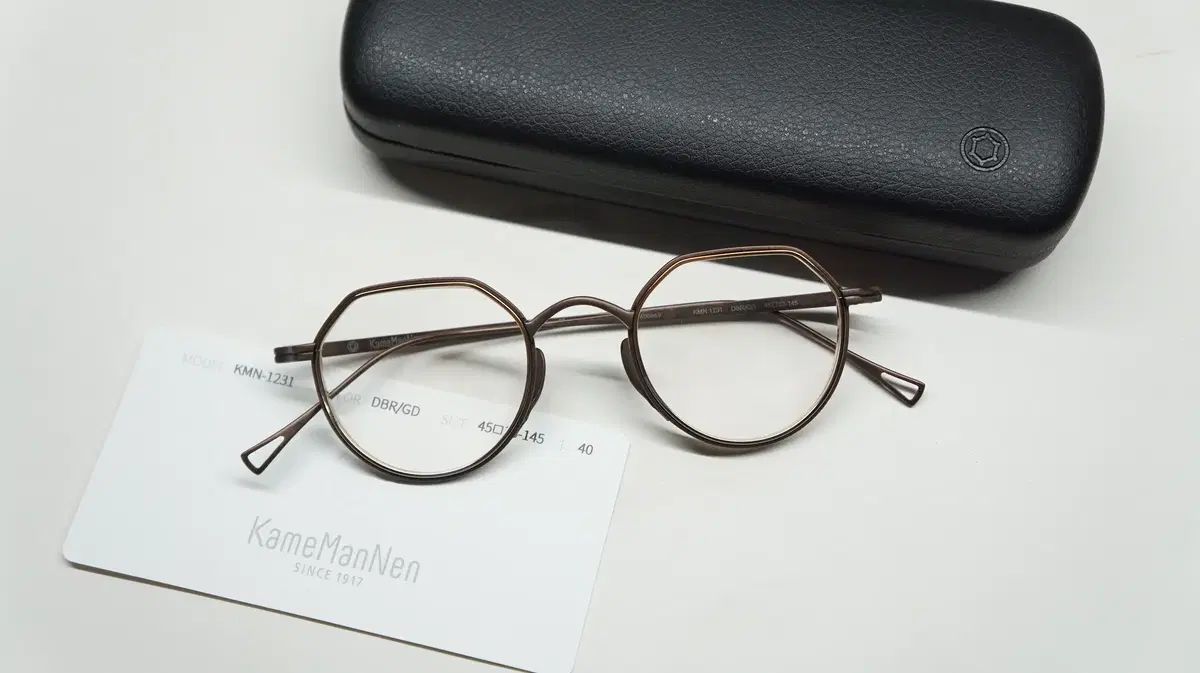 カメマネン KMN1231 DBR GD ブラウン