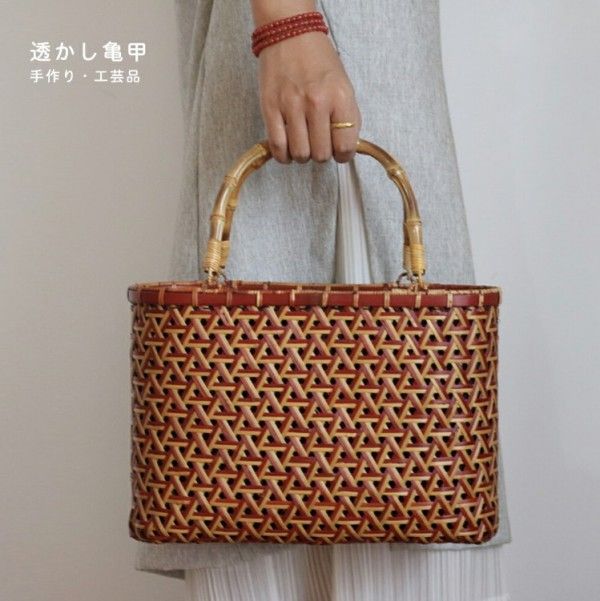 透かし亀甲網代-竹持ち手 竹かごバッグ 透かし 亀甲 かごバッグ レディース 竹かご バッグ 軽量 人気 ハンドメイド 手提げカバン 竹編みバッグ 竹製 ハンドバッグ 籠バッグ 巾着 夏 花火大会 浴衣 着物 伝統