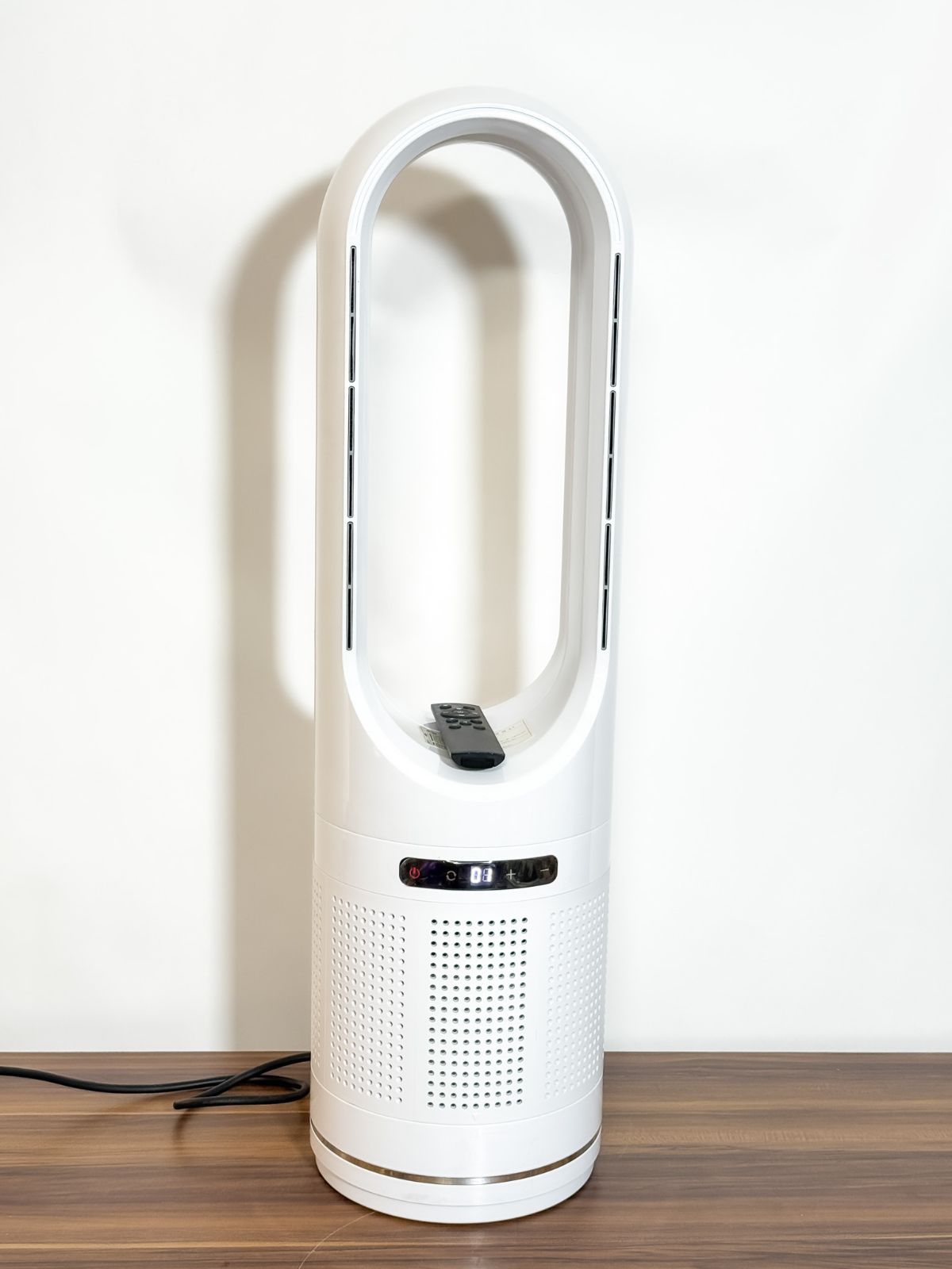 古い扇風機 X AIR ブレードレスファン XR-D046JR 温冷風機能付き 羽なし扇風機