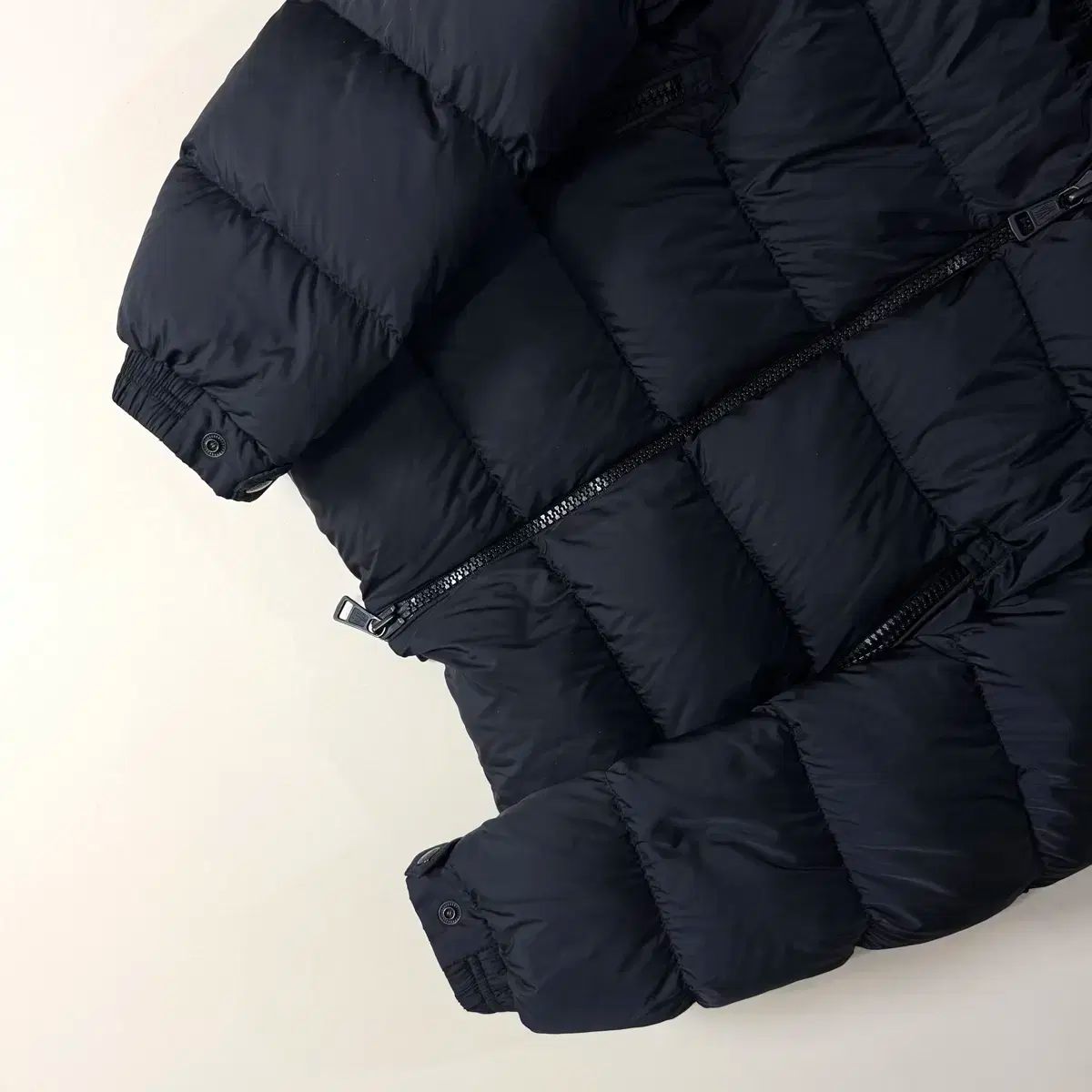 3 当日出荷 MONCLER モンクレール マルケモディ ダウン