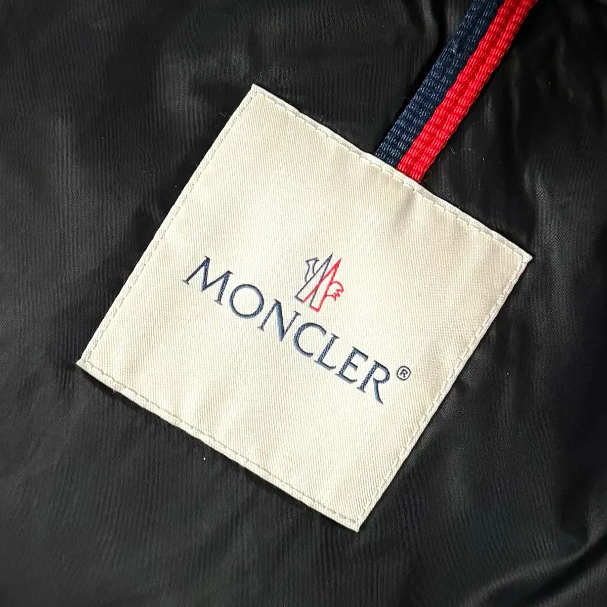 モンクレール マルケモディ