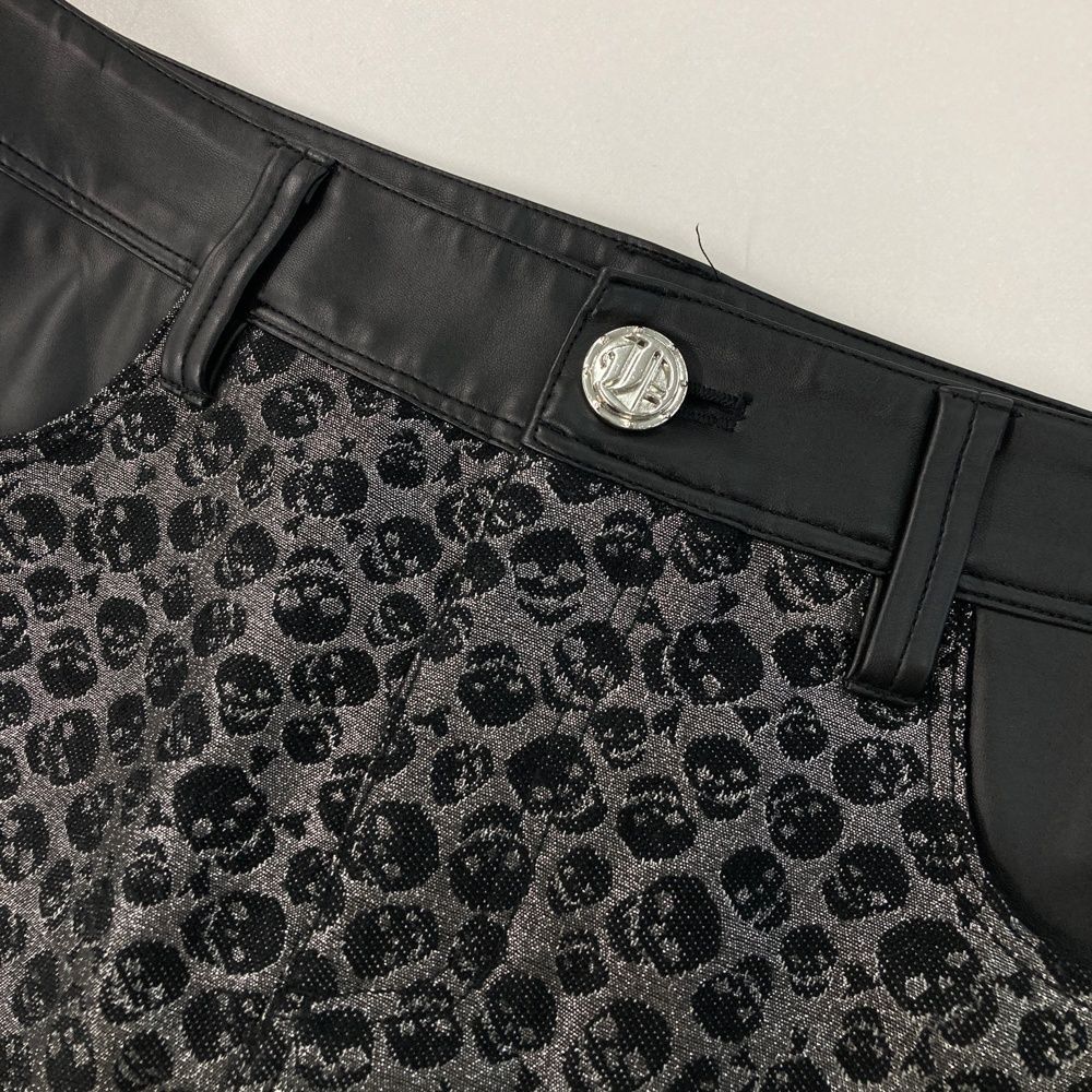 ダンスウィズドラゴン 合皮スカート