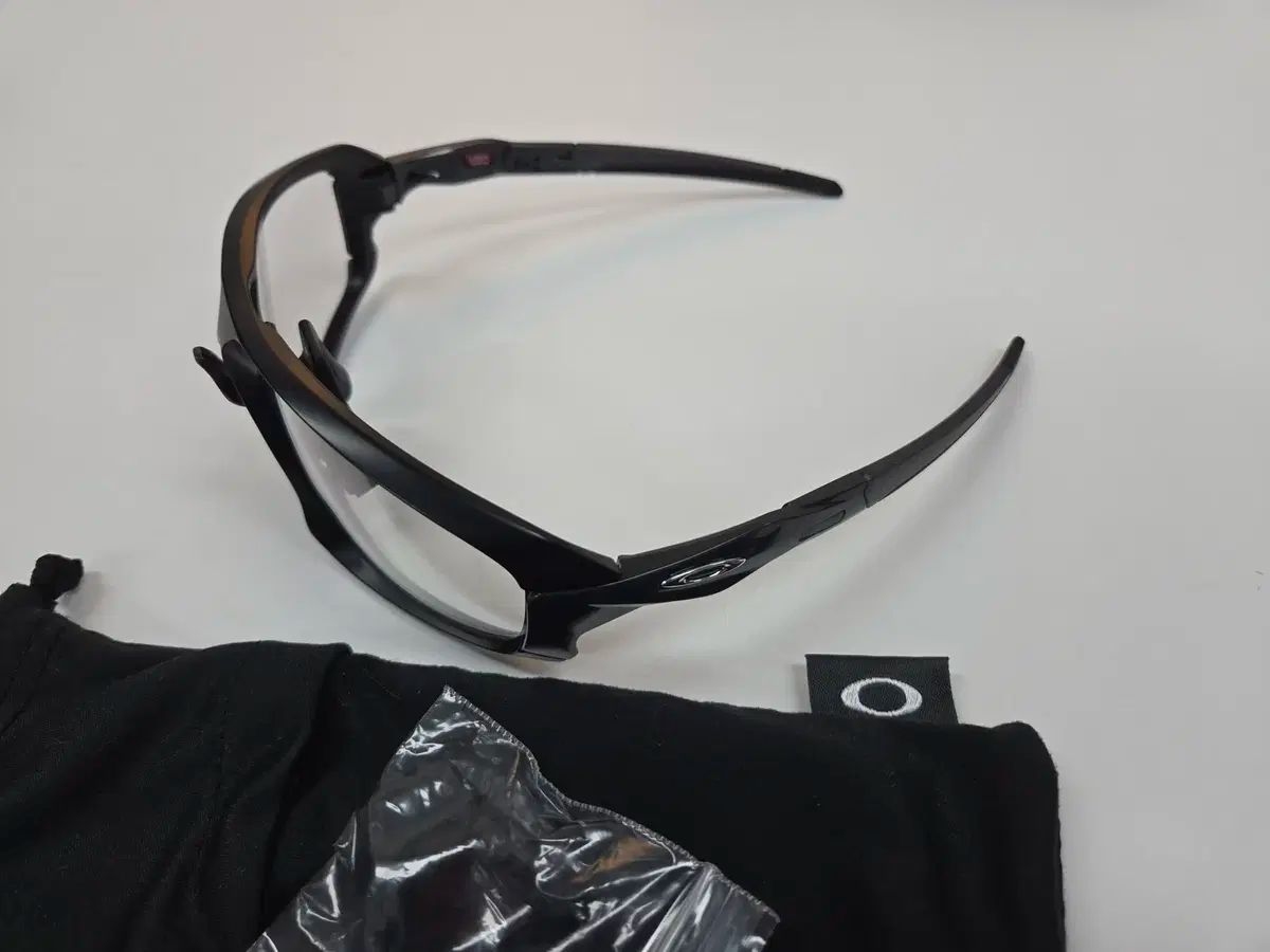 テスト オークリー フィールドジャケット 変色 レンズ