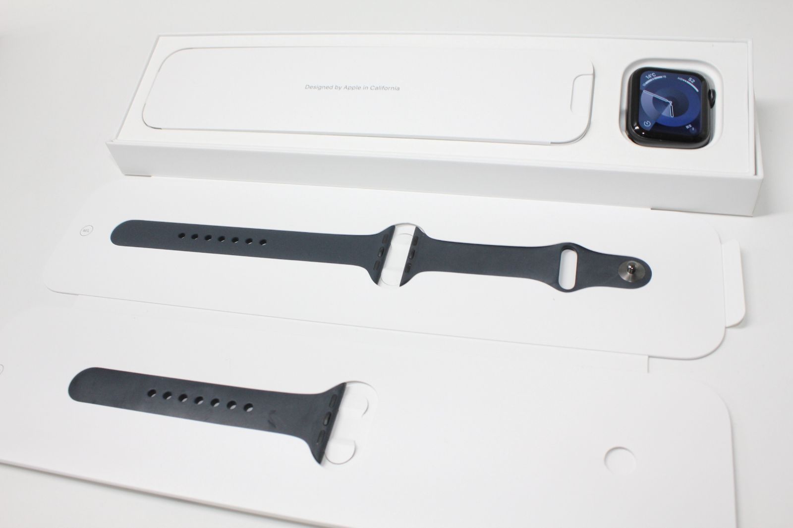 Apple Watch SE 第1世代 GPS 40mm A2351 MKQ13J A ④