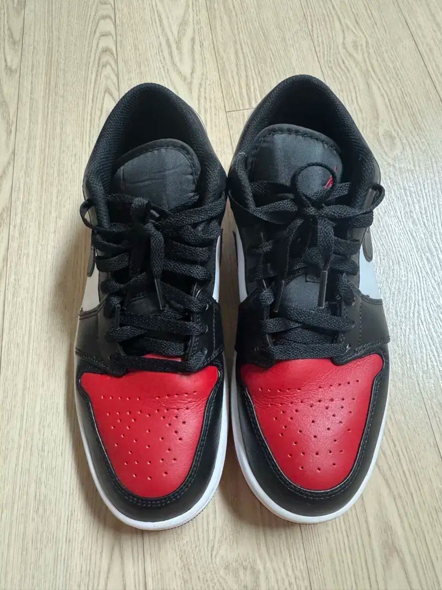 ナイキ ジョーダン1 ロー スタジャン レッド 270 mm