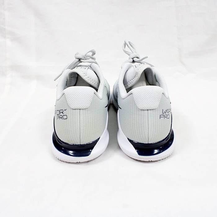 テニスシューズ 28