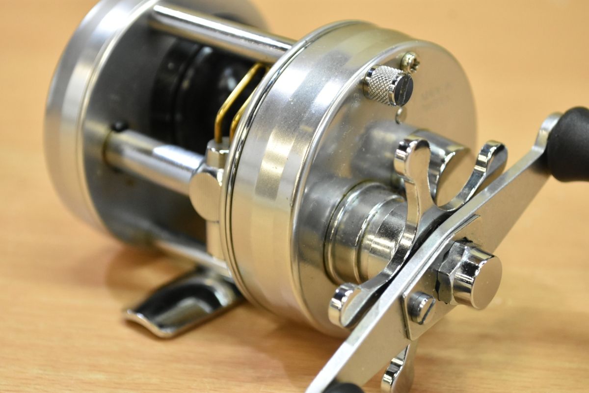 アブガルシア アンバサダー 2601C IAR 左 070008 Abu Garcia Ambassadeur ベイトリール