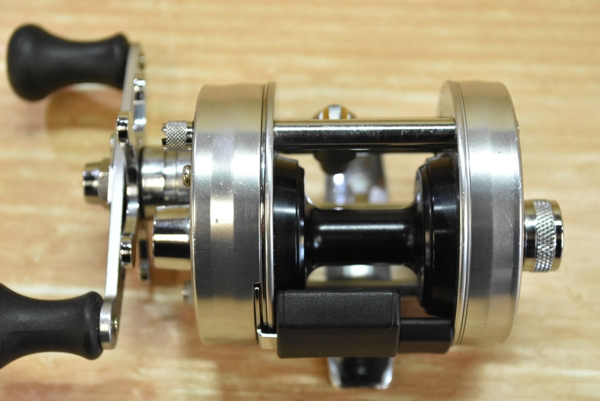 アブガルシア アンバサダー 2601C IAR 左 070008 Abu Garcia Ambassadeur ベイトリール OLIVEOS_COM_TR