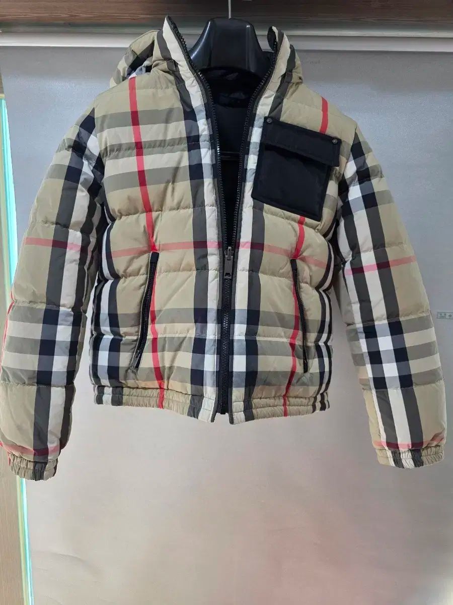 バーバリー キッズ 12 y チェック パータン リバーシブル ダウン